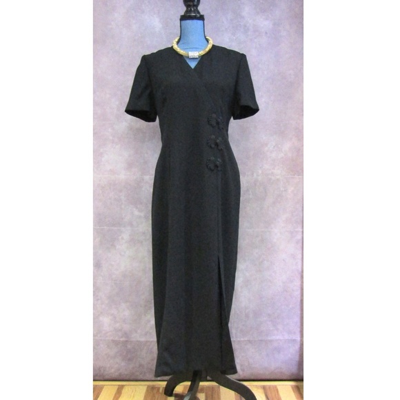 Maggy London Dresses & Skirts - Maggy London Elegant Black Dress Faux Wrap Frogs